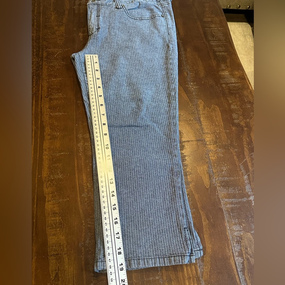 Guess size 30 striped Cropped Jeans - Picture 8 of 8